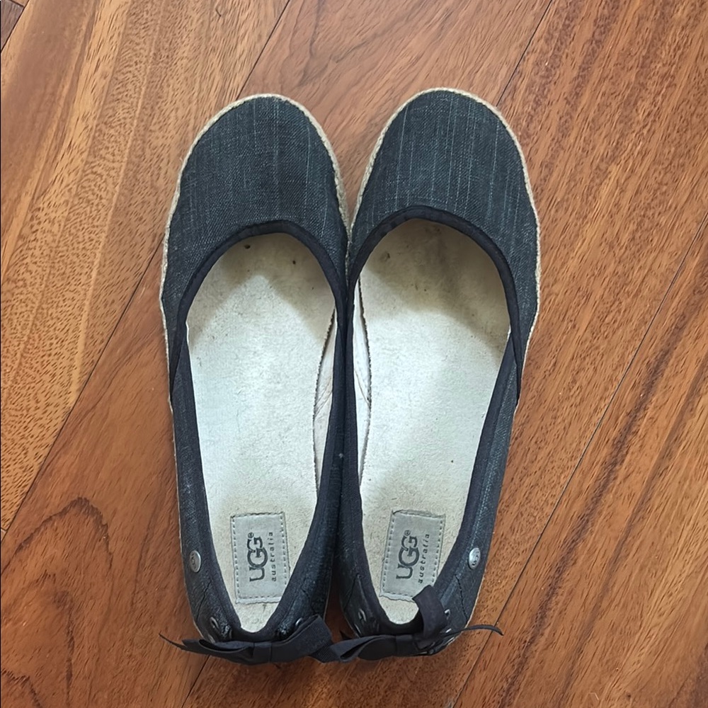 UGG Black shoes with cute bow design!